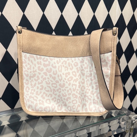 Handbags - Stylish Tan and Pink Leopard Print Women's Bag